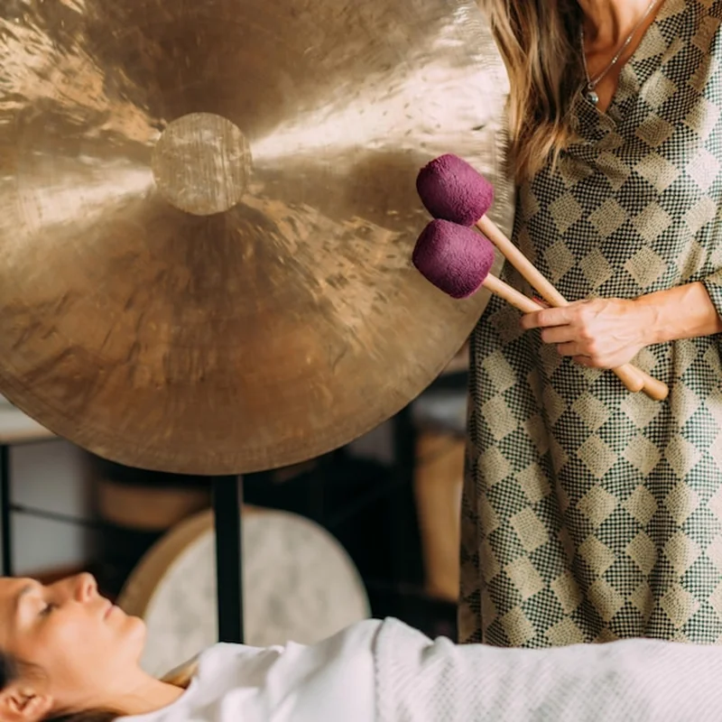 Muzykoterapia dla dorosłych – jak muzyka wpływa na zdrowie?